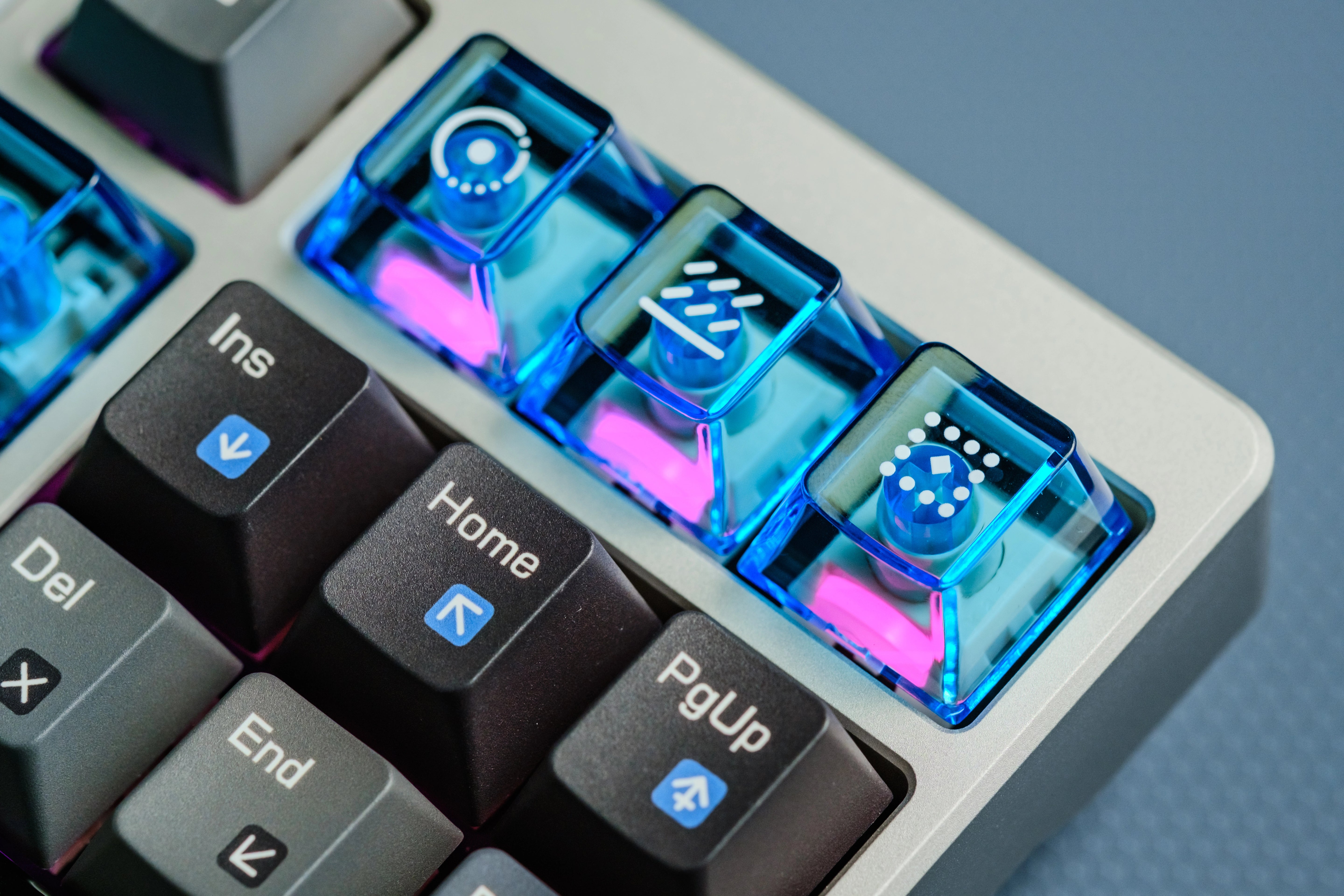 Güney Konumlu RGB Aydınlatma